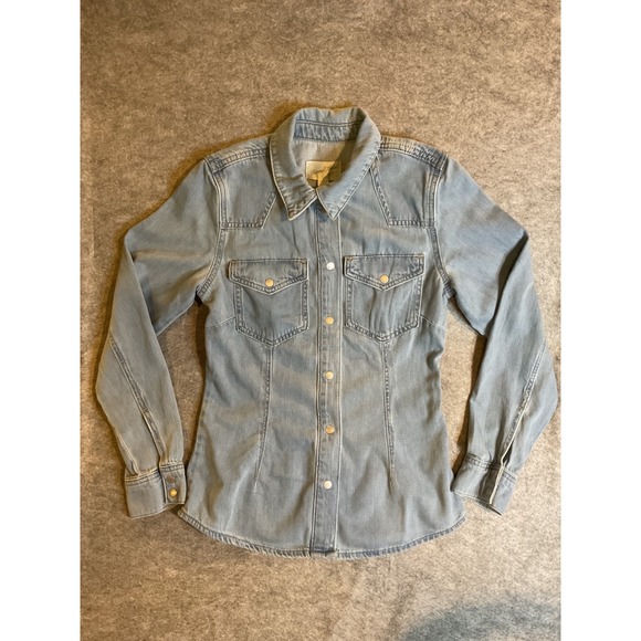 Universal Thread Tops - NWT Universal Thread Women's Slim Fit Denim Western Shirt Light Wash Blue Size 2